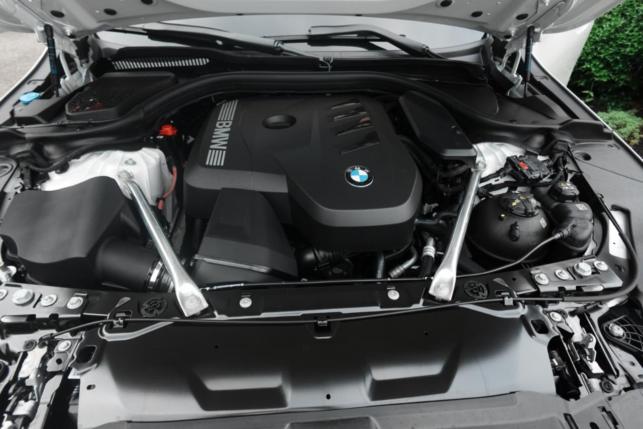 BMW 5-Series 530i xDrive 2025