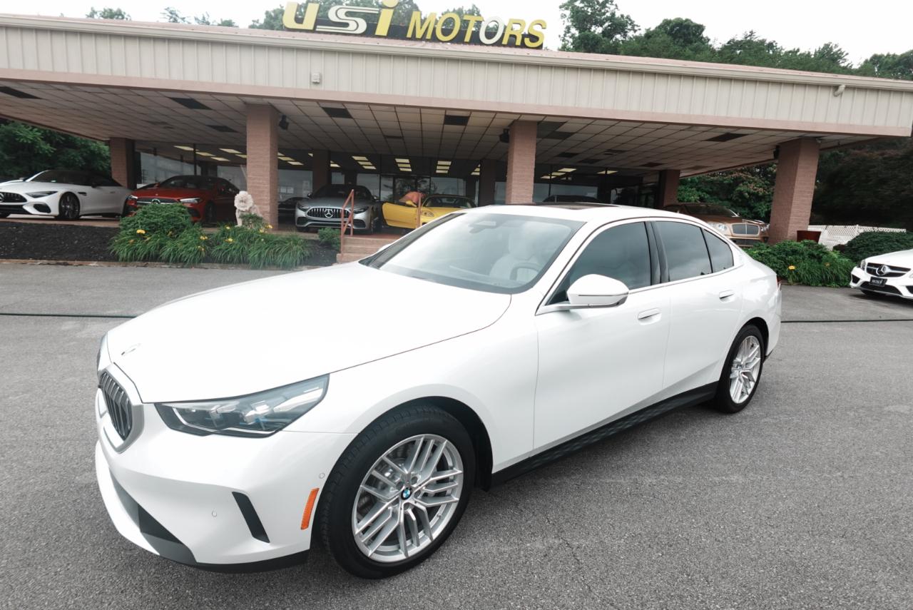 BMW 5-Series 530i xDrive 2025