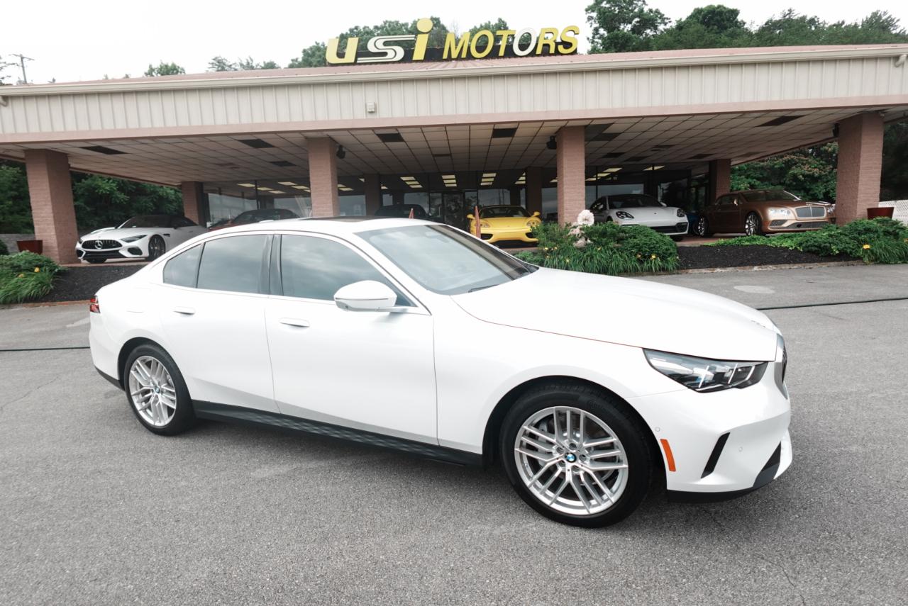 BMW 5-Series 530i xDrive 2025