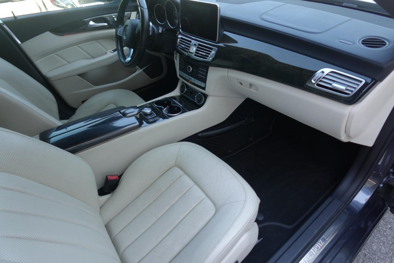Mercedes-Benz CLS-Class CLS550 2015