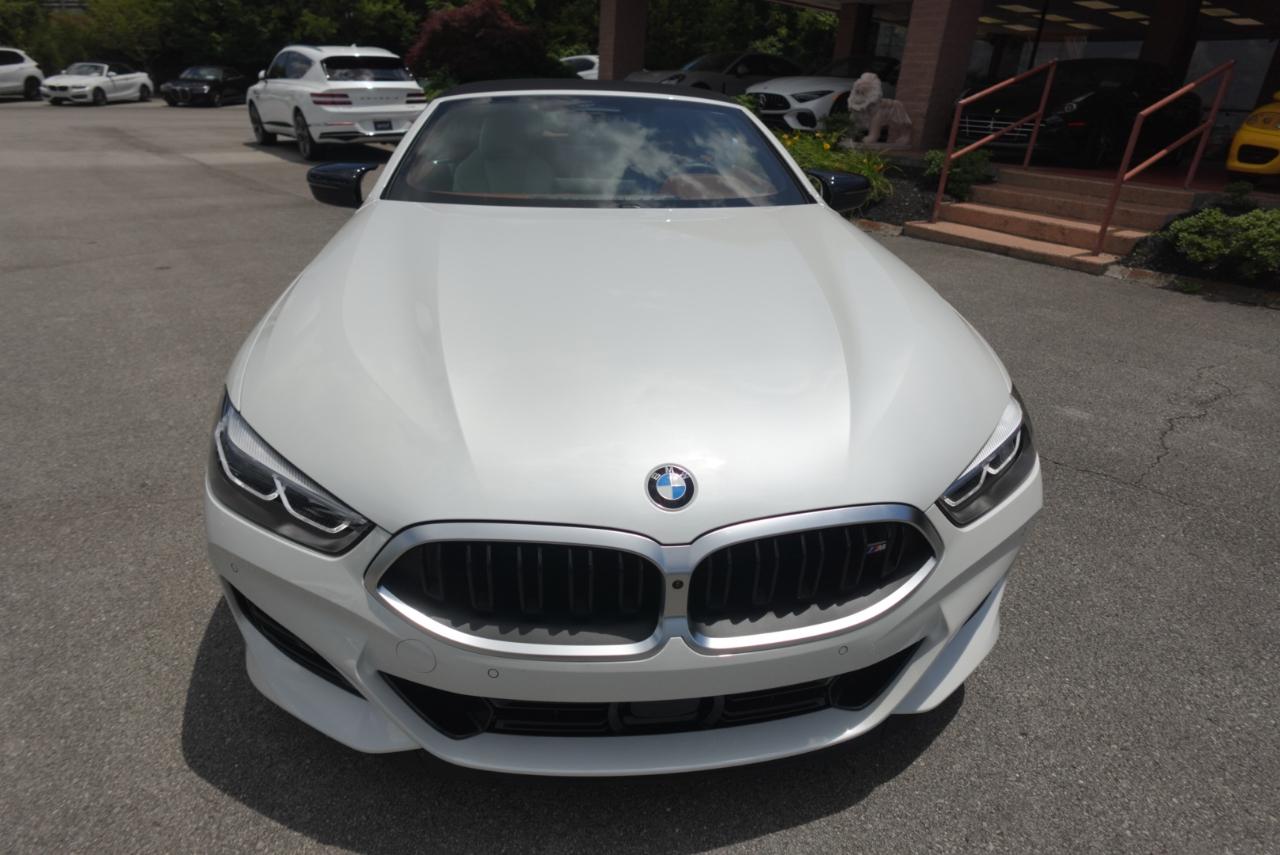 BMW 8-Series M850i xDrive Convertible 2024