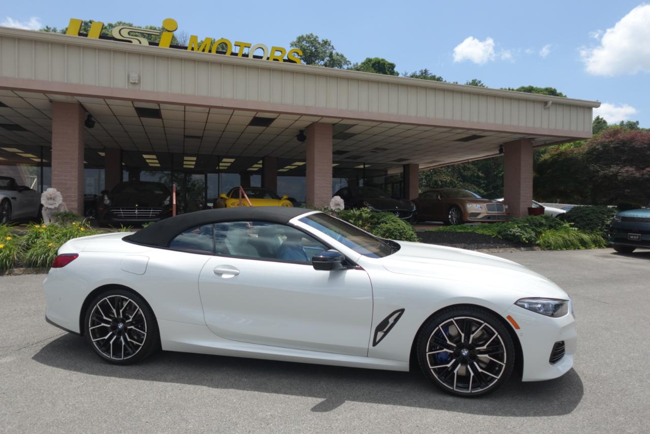 BMW 8-Series M850i xDrive Convertible 2024