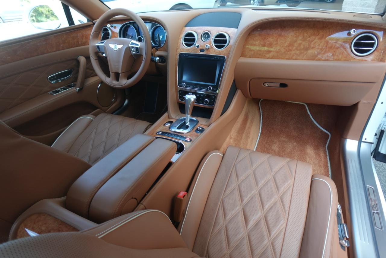 Bentley Continental Flying Spur Sedan 2014