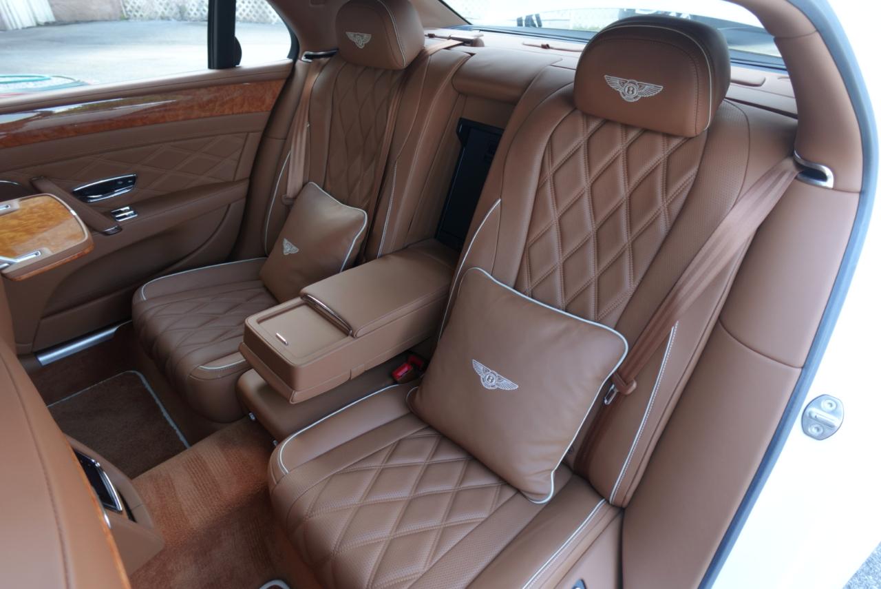 Bentley Continental Flying Spur Sedan 2014