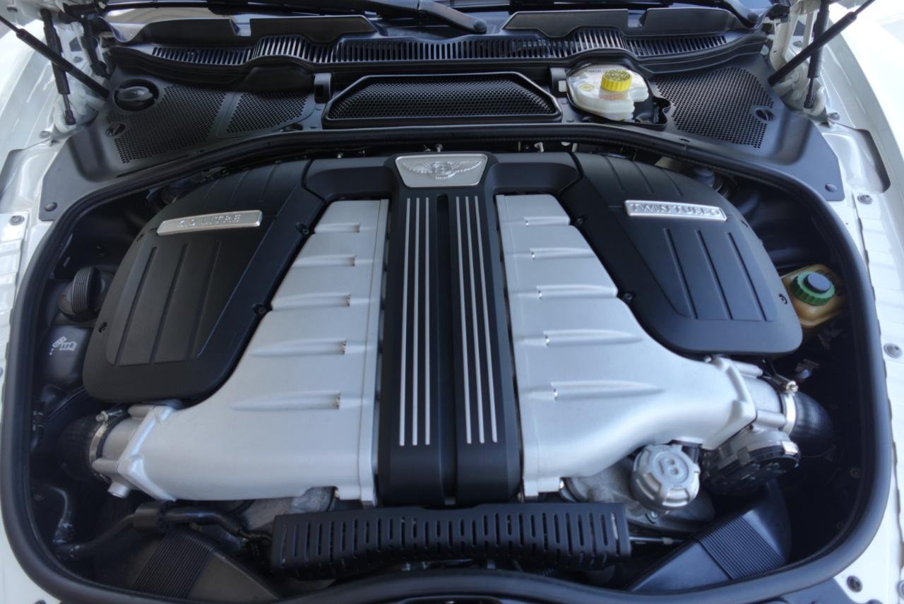 Bentley Continental Flying Spur Sedan 2014