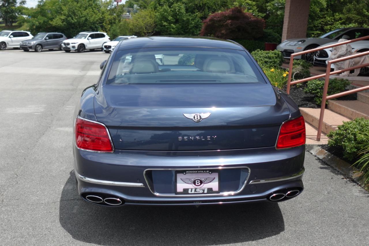 Bentley Flying Spur V8 2023