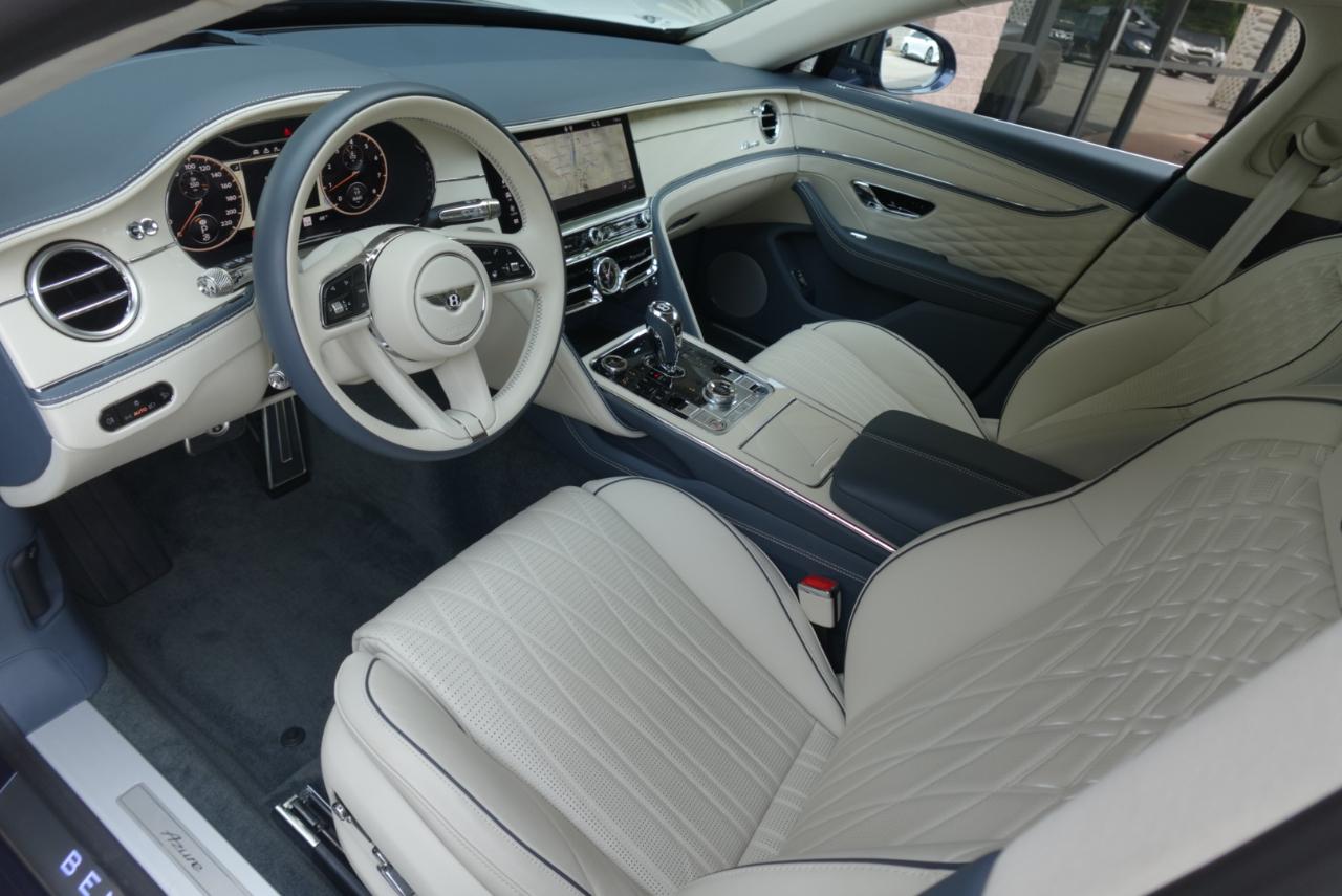Bentley Flying Spur V8 2023