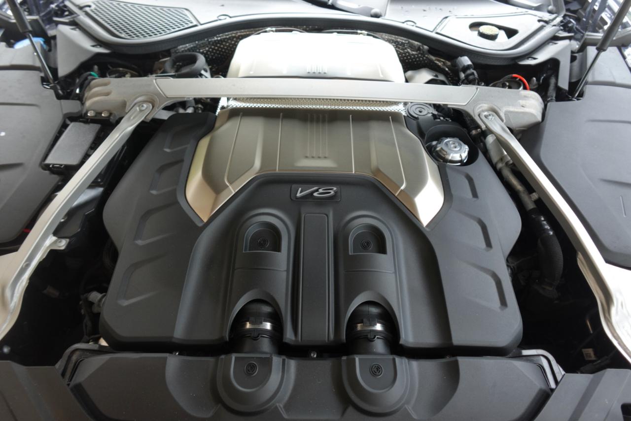 Bentley Flying Spur V8 2023