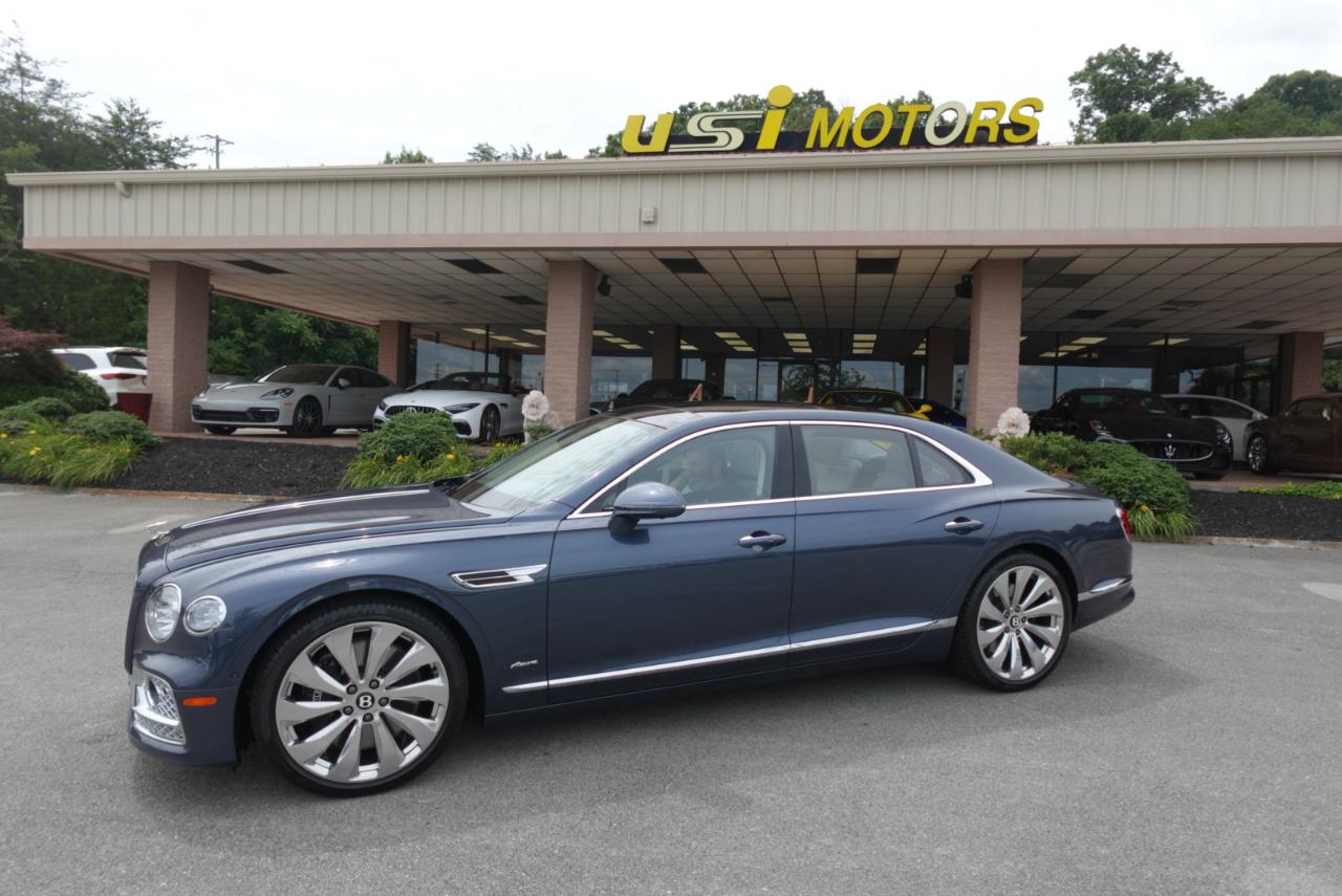 Bentley Flying Spur V8 2023