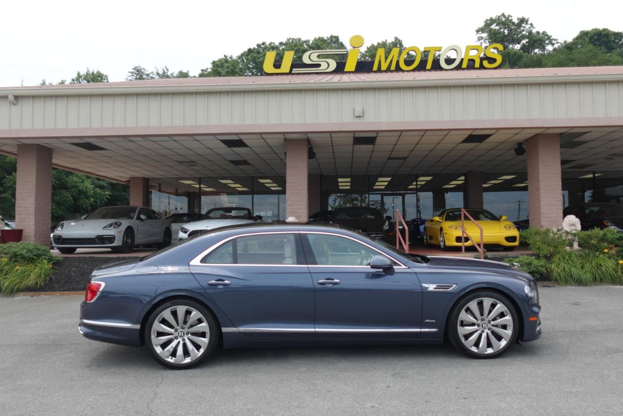 Bentley Flying Spur V8 2023