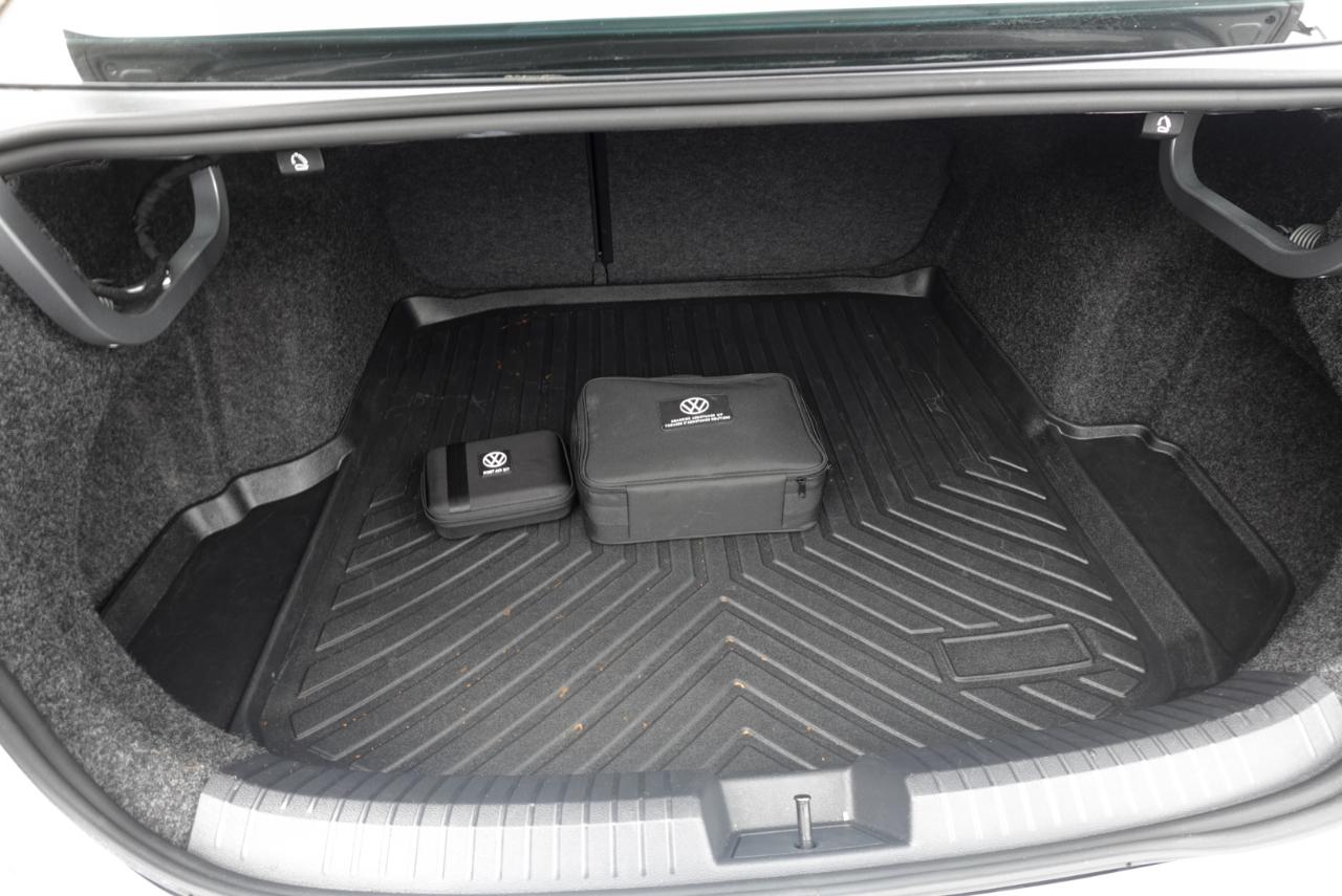 Volkswagen Jetta SE 2024