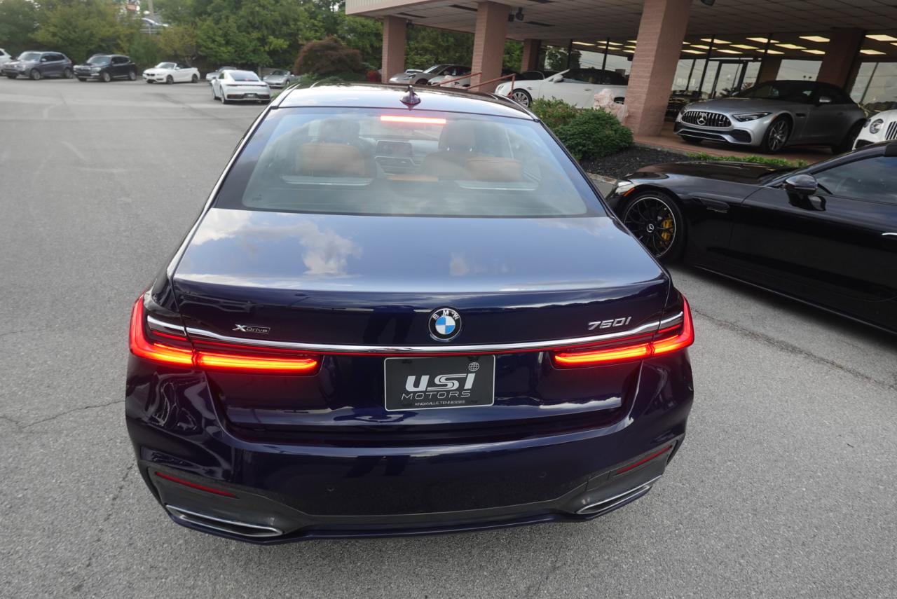 BMW 7-Series 750i xDrive 2021