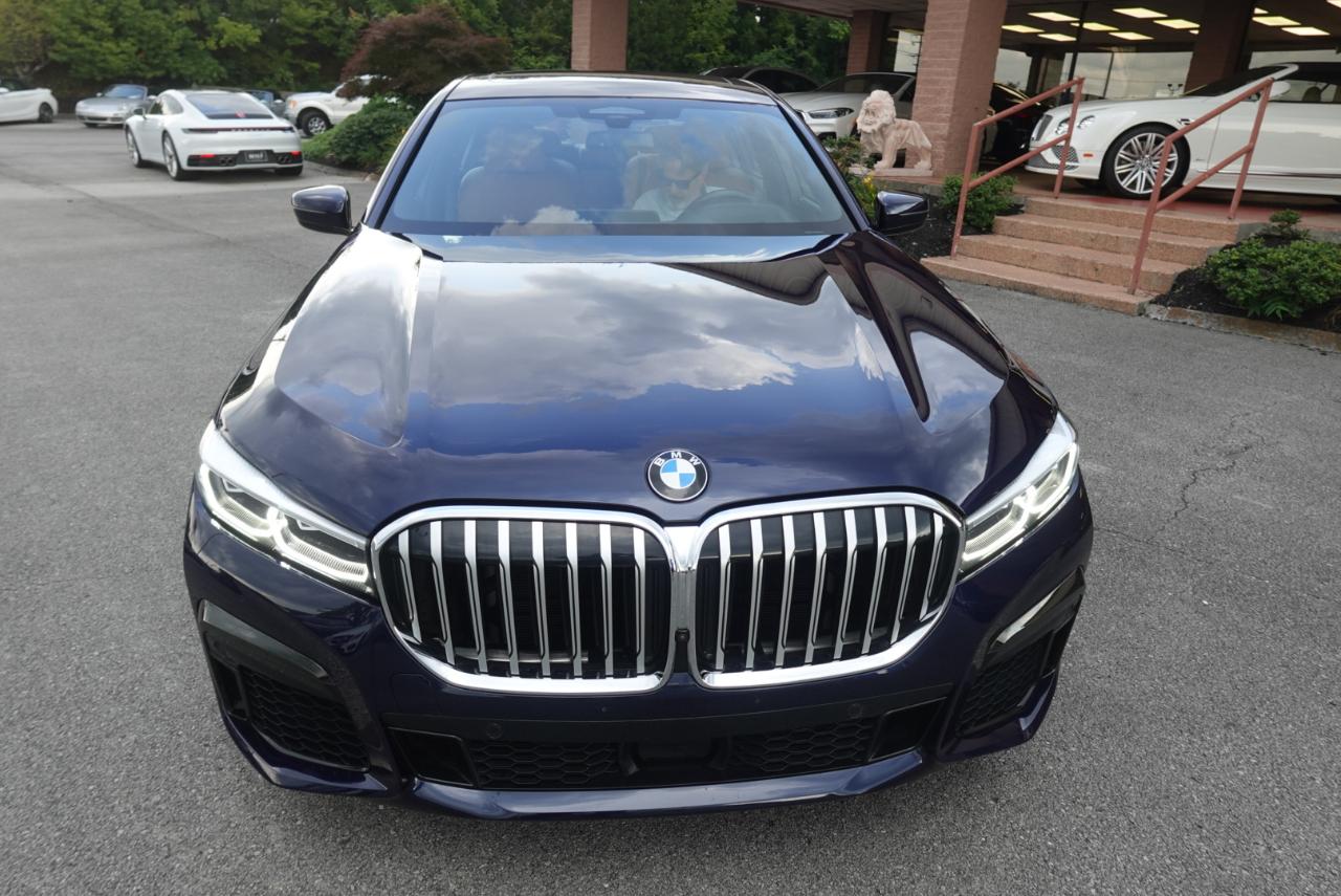 BMW 7-Series 750i xDrive 2021