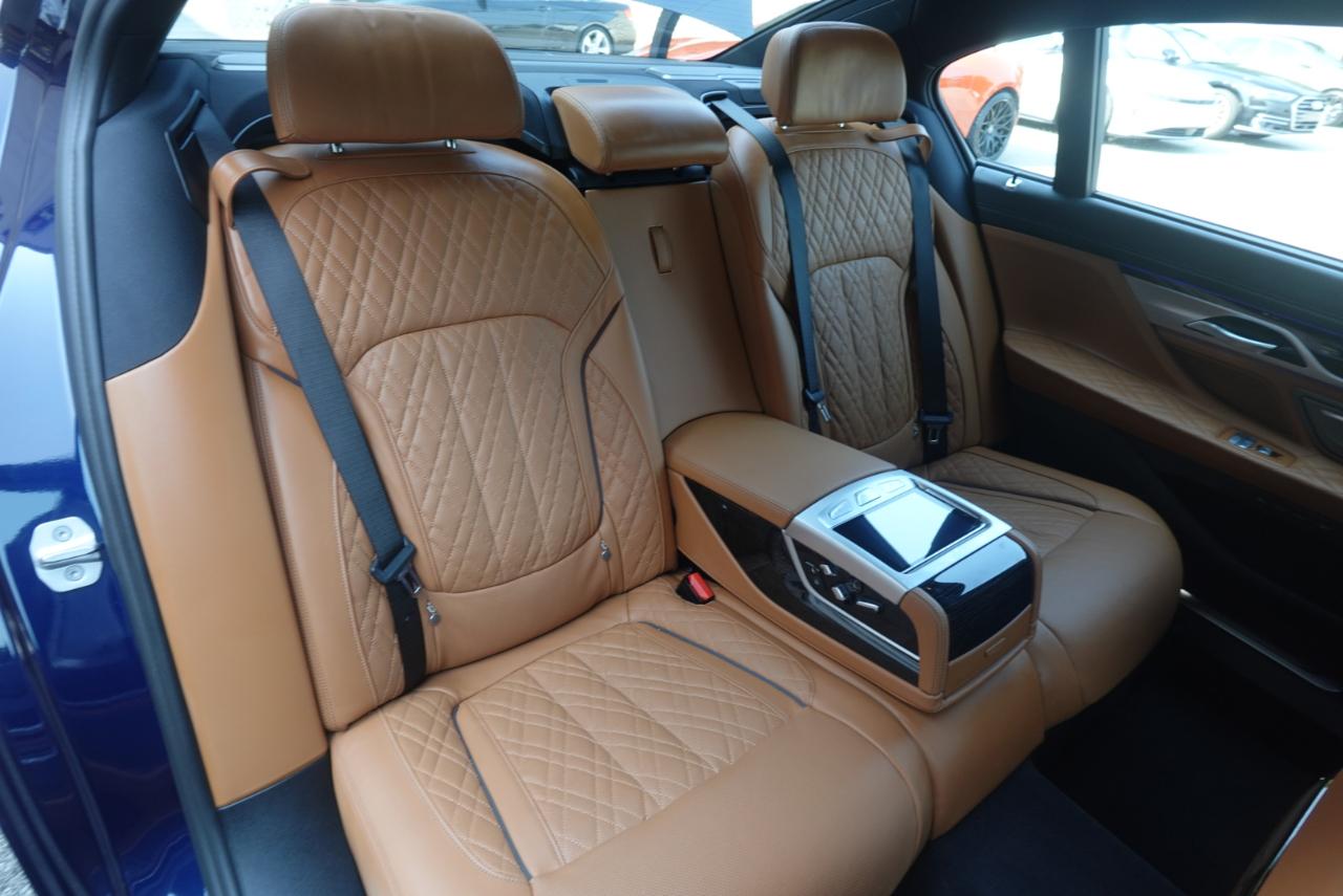 BMW 7-Series 750i xDrive 2021