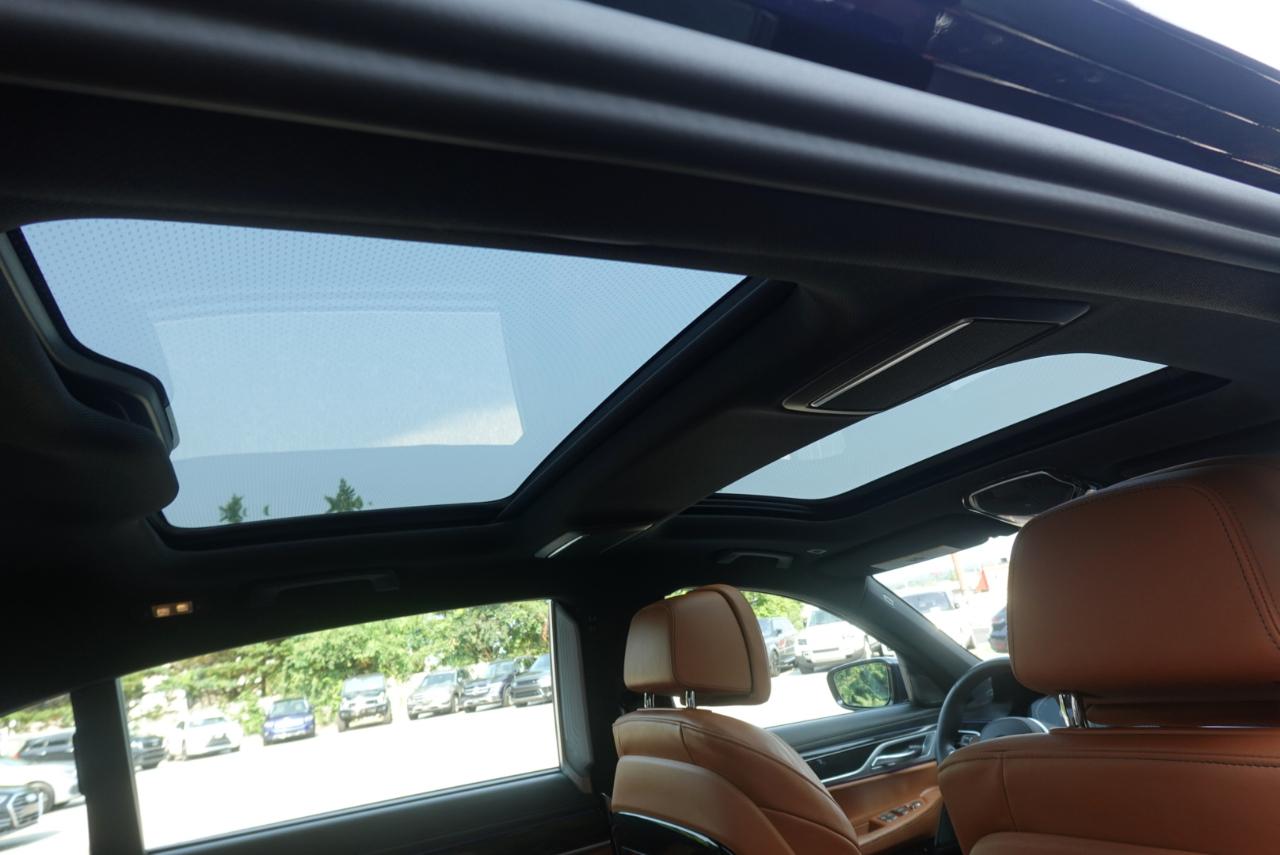 BMW 7-Series 750i xDrive 2021
