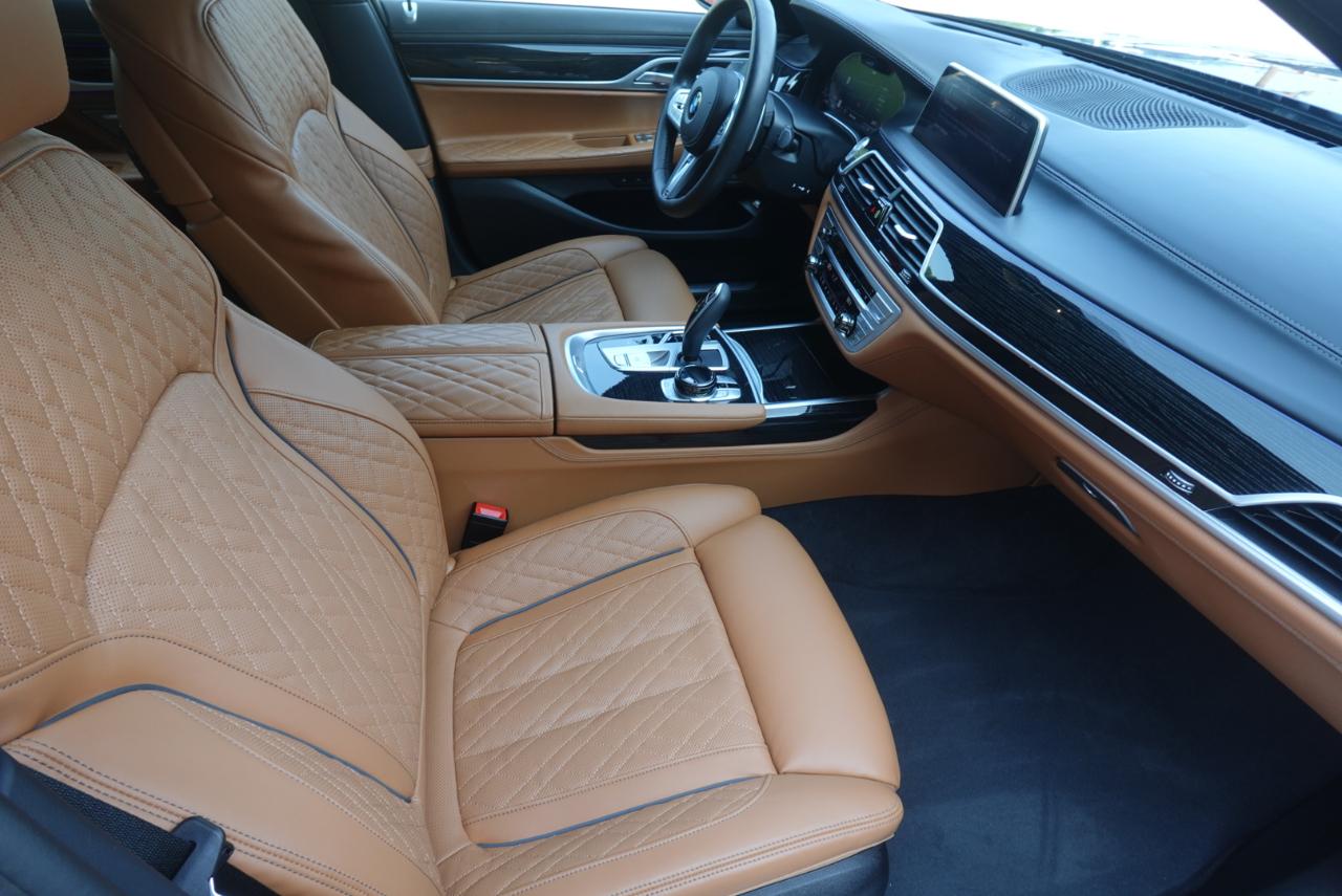 BMW 7-Series 750i xDrive 2021