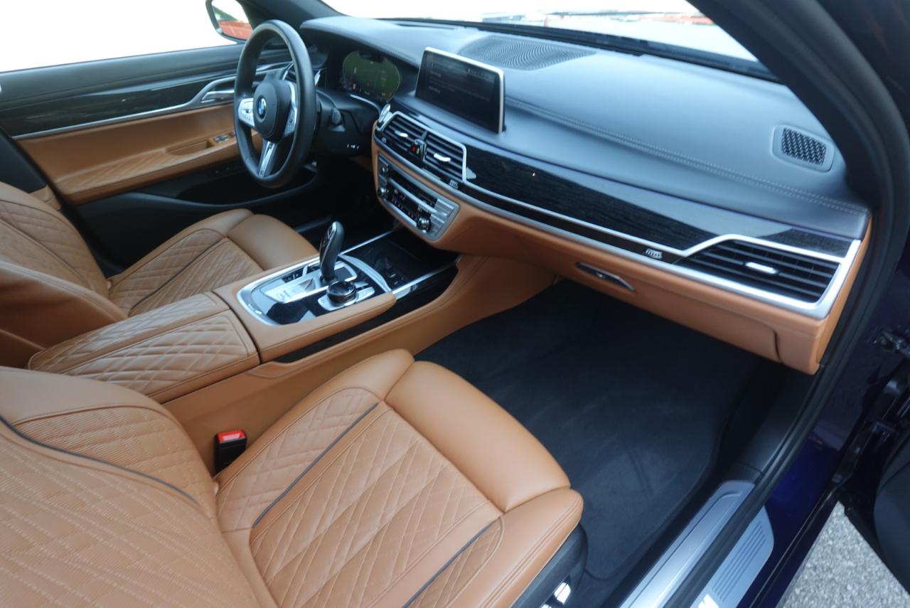 BMW 7-Series 750i xDrive 2021