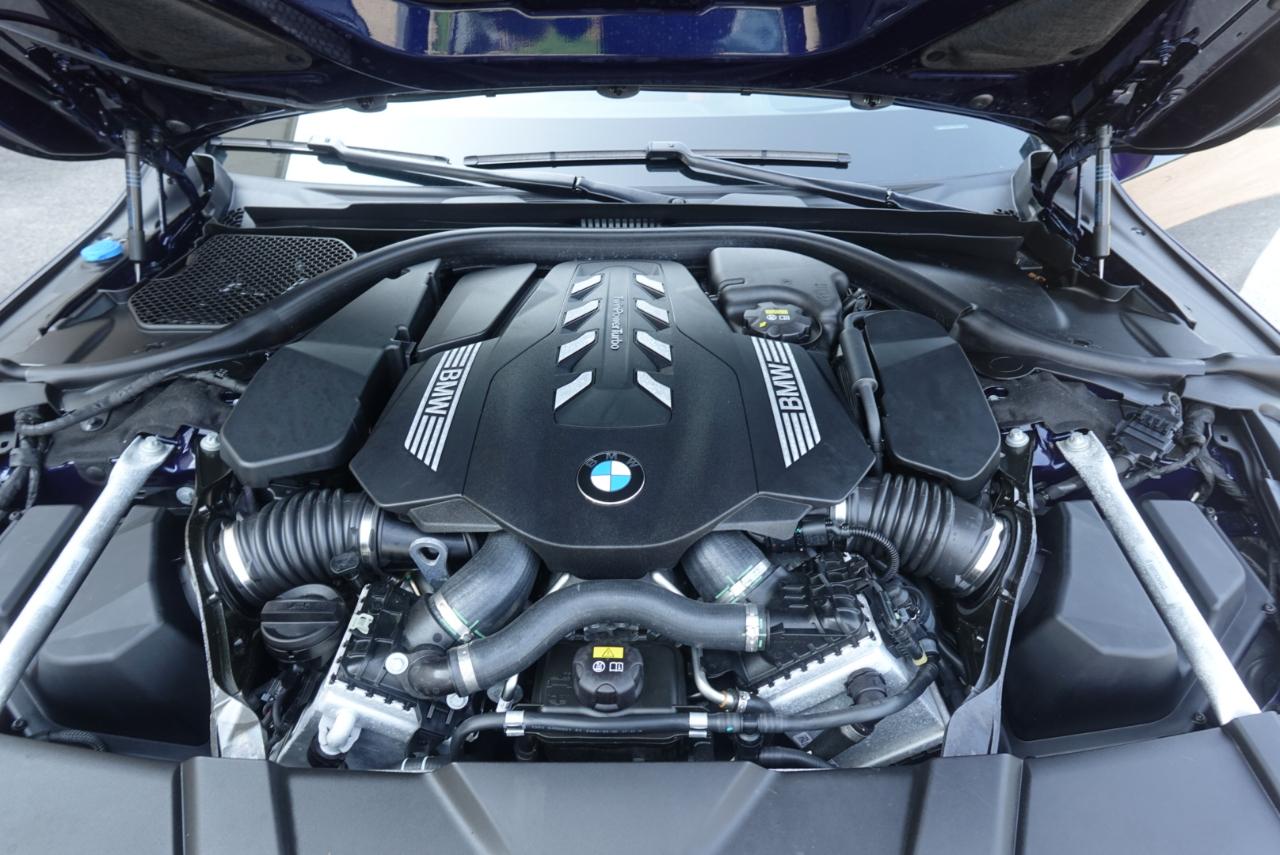 BMW 7-Series 750i xDrive 2021