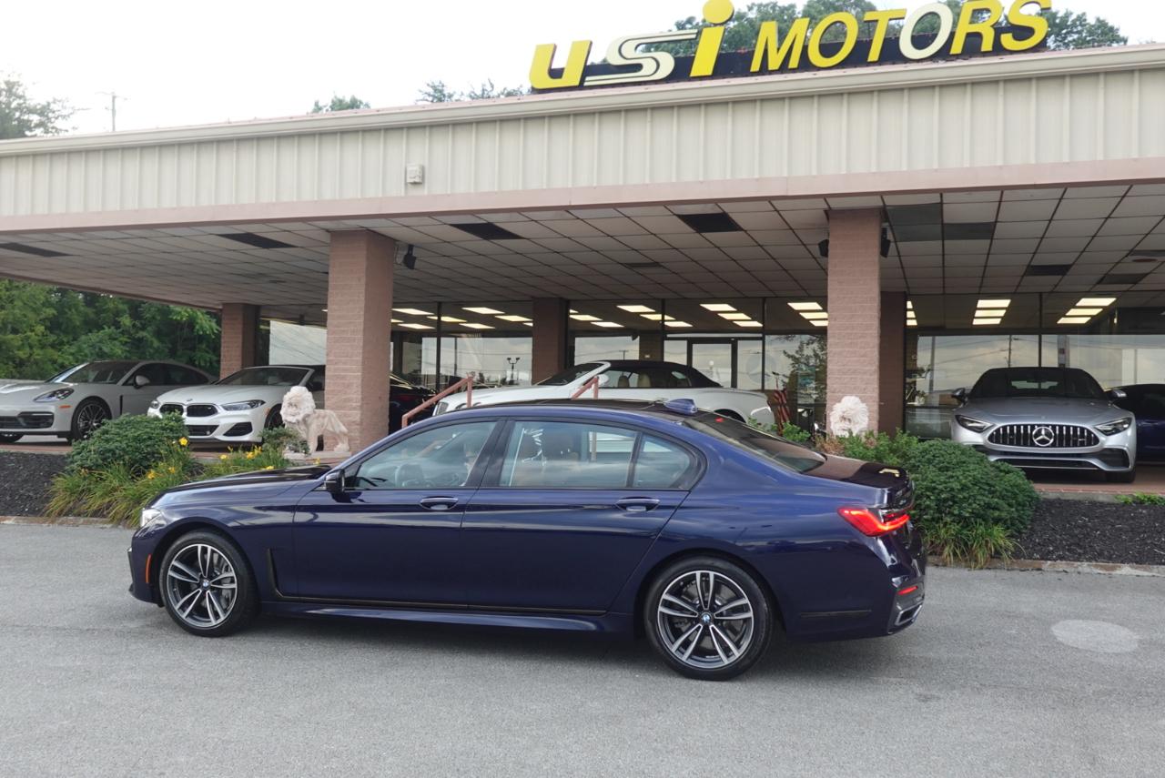 BMW 7-Series 750i xDrive 2021