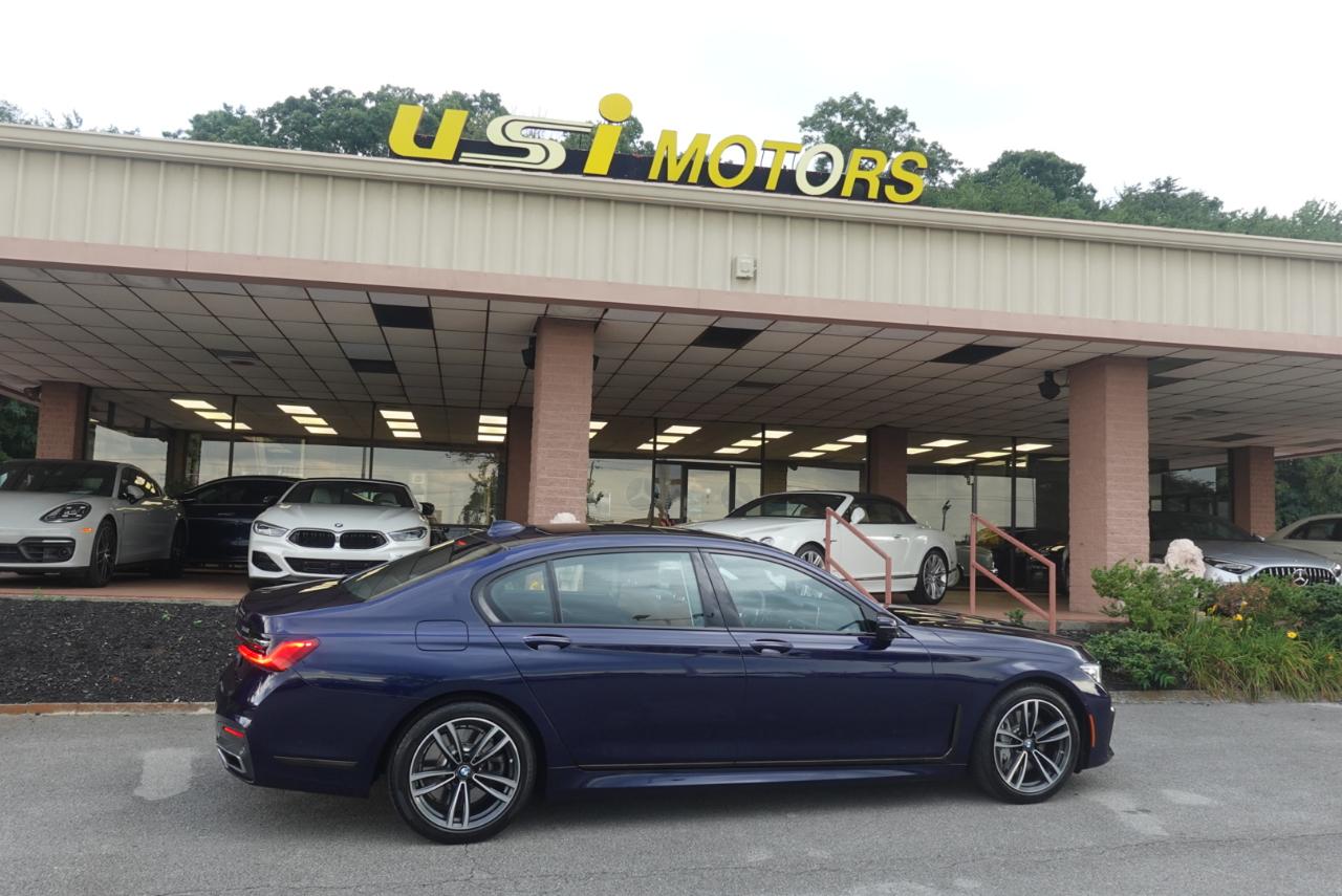 BMW 7-Series 750i xDrive 2021
