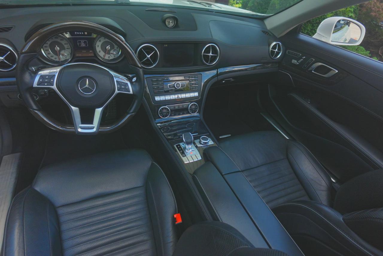 Mercedes-Benz SL-Class SL550R 2013