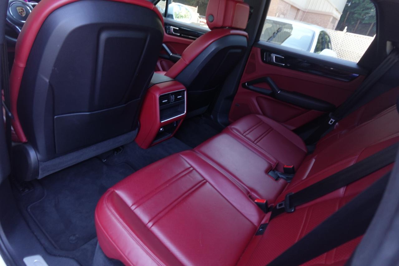 Porsche Cayenne Base 2023