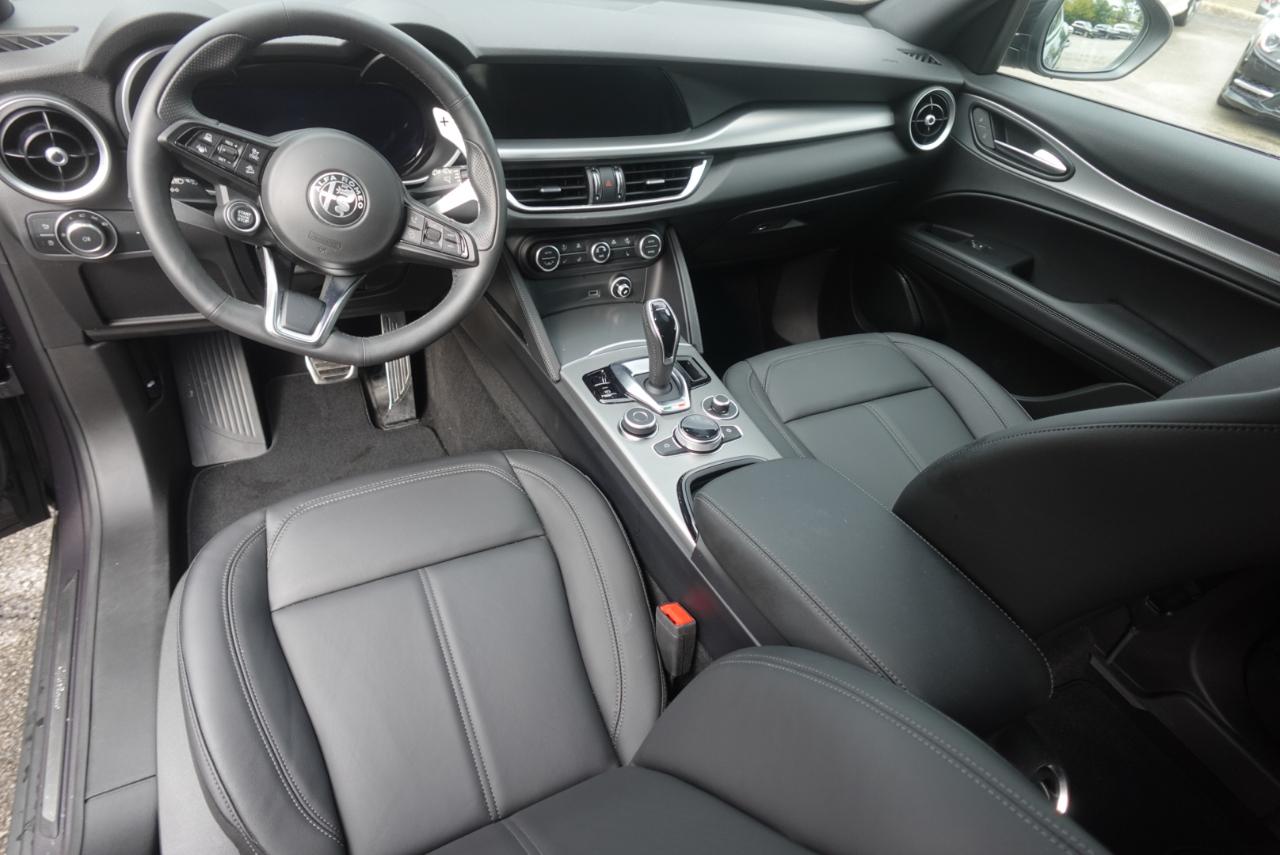 Alfa Romeo Stelvio Sprint AWD 2025