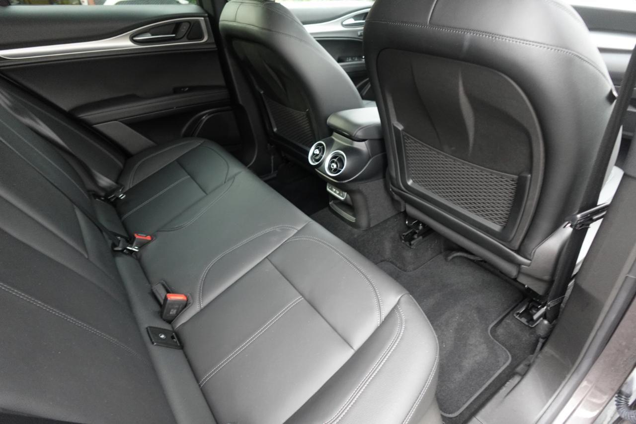 Alfa Romeo Stelvio Sprint AWD 2025