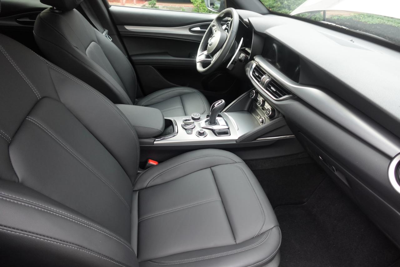 Alfa Romeo Stelvio Sprint AWD 2025