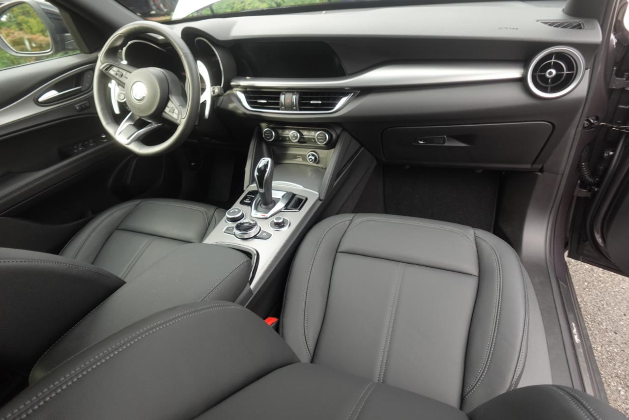 Alfa Romeo Stelvio Sprint AWD 2025