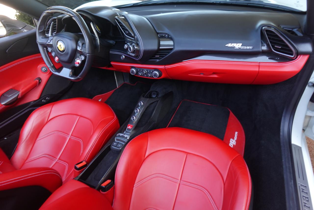 Ferrari 488 Spider 2017