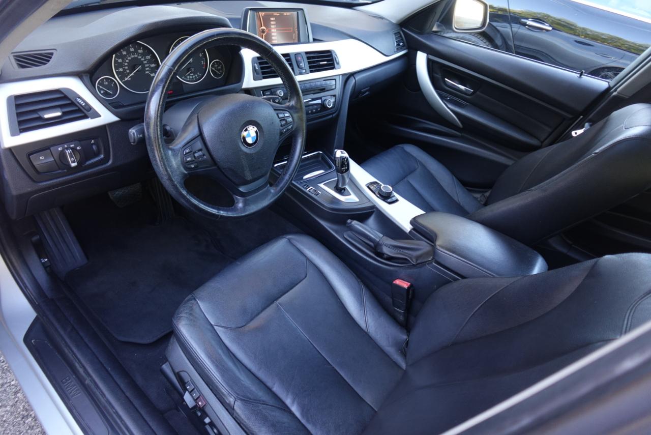 BMW 3-Series 328i xDrive Sedan 2013