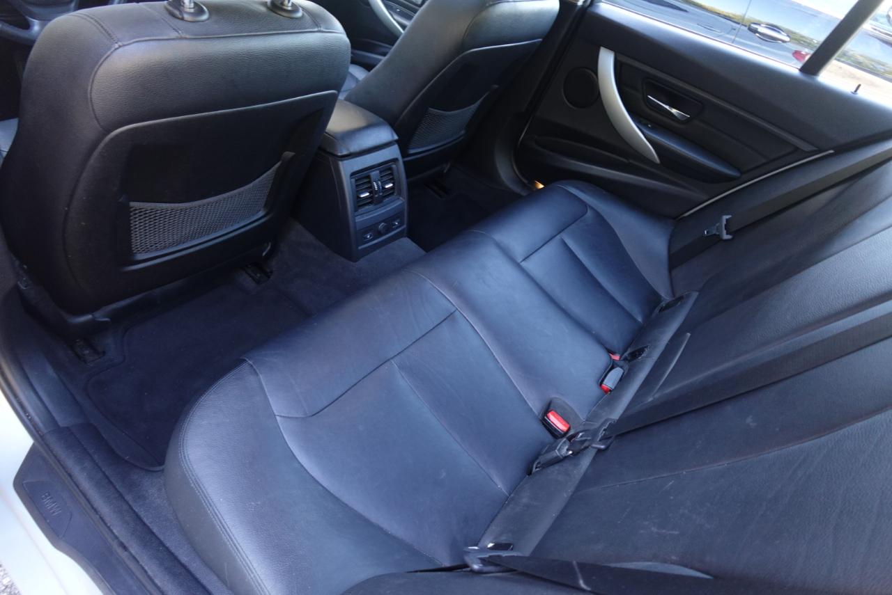 BMW 3-Series 328i xDrive Sedan 2013