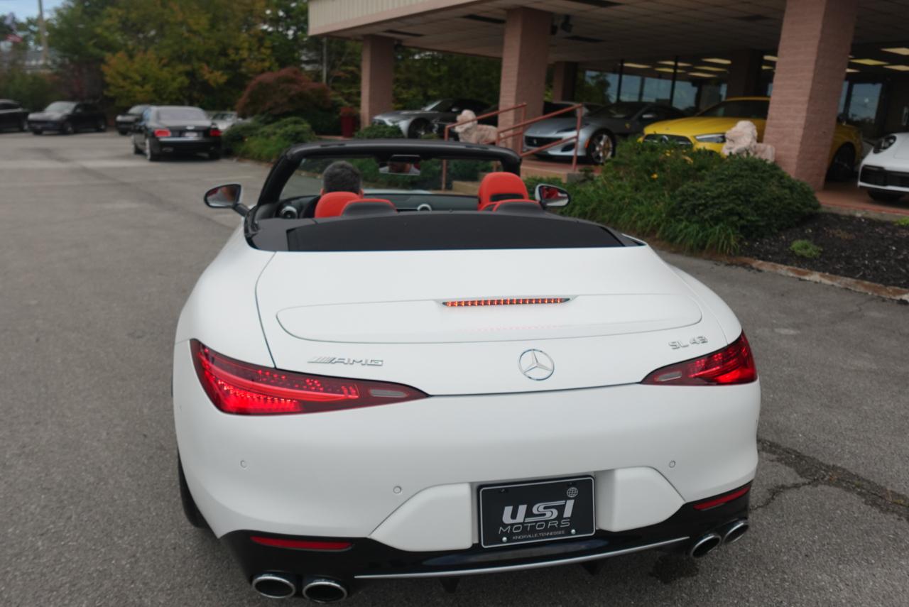 Mercedes-Benz SL-Class AMG SL 43 2023