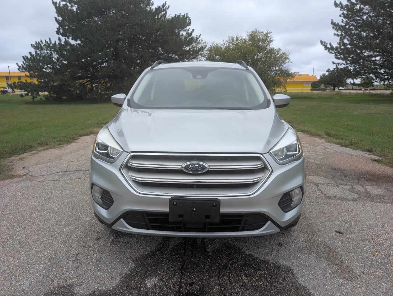 2019 Ford Escape SEL photo 2