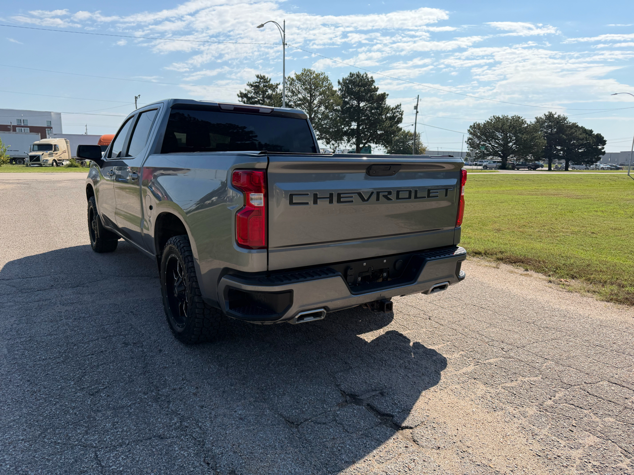 2021 Chevrolet Silverado 1500 RST photo 3