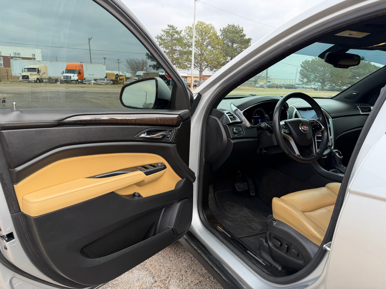 2014 Cadillac SRX Luxury photo 4