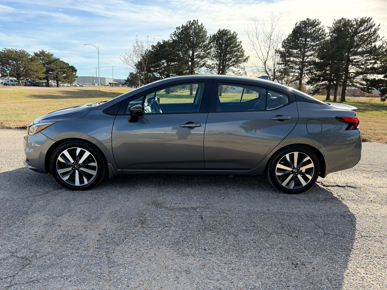 Nissan Versa SR CVT 2021