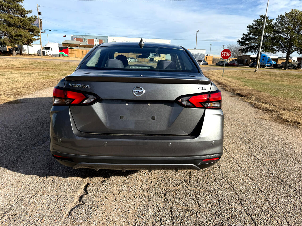 Nissan Versa SR CVT 2021