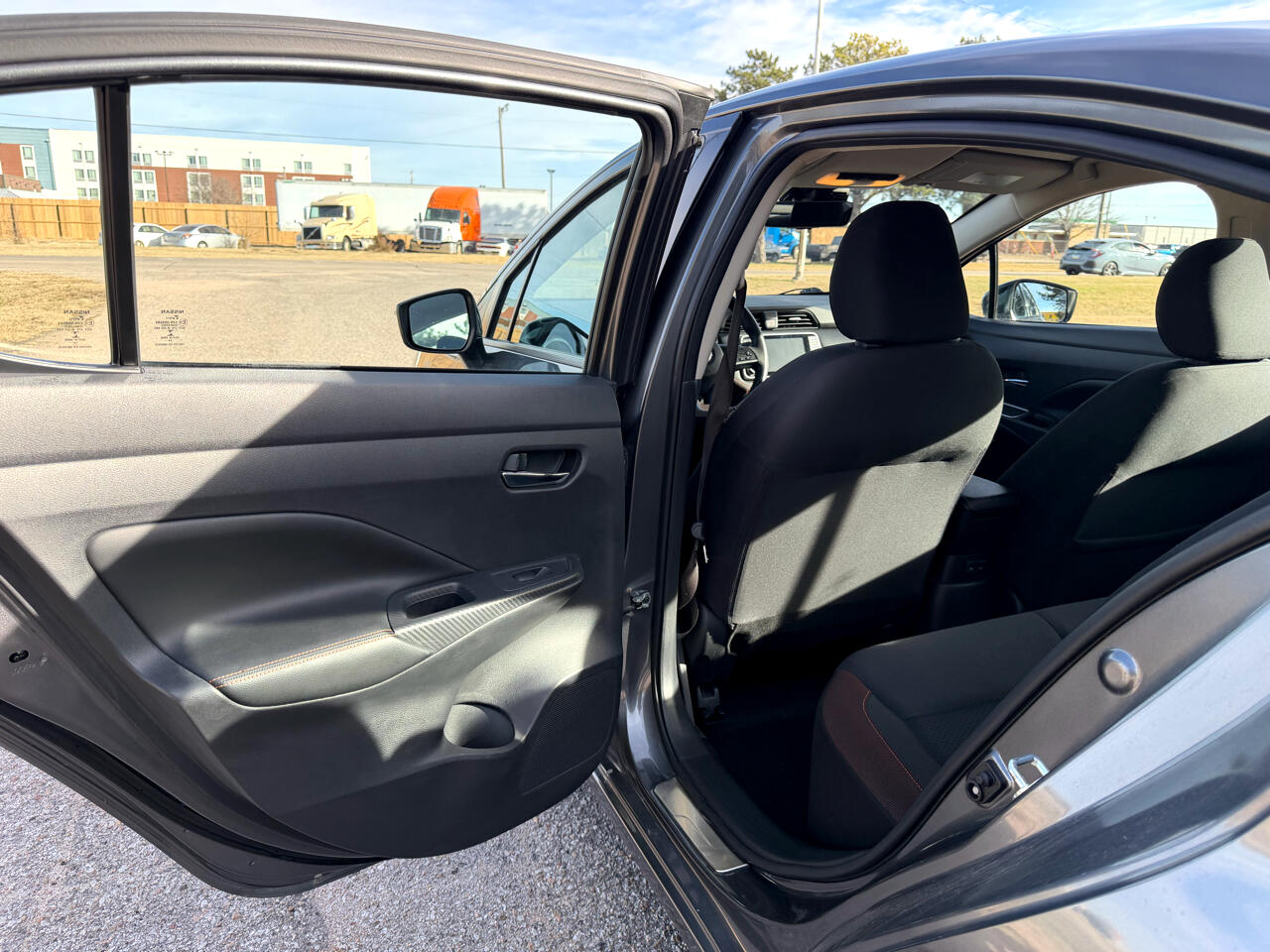 Nissan Versa SR CVT 2021