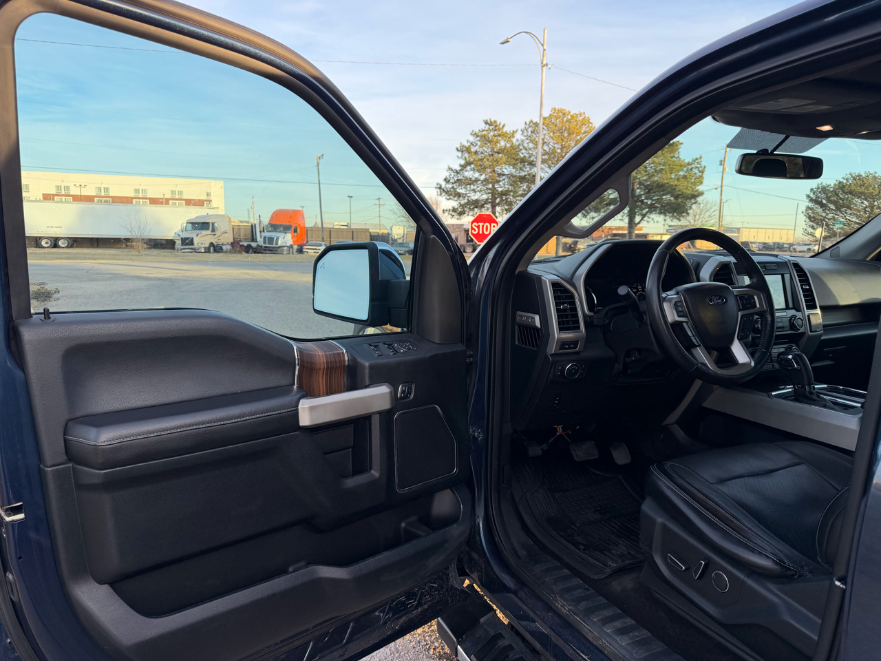 Ford F-150 Lariat 4WD SuperCrew 5.5' Box 2017