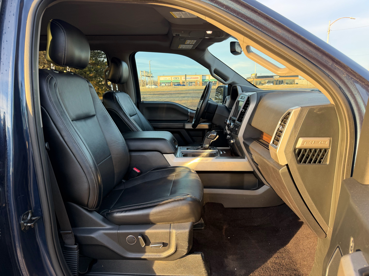 Ford F-150 Lariat 4WD SuperCrew 5.5' Box 2017