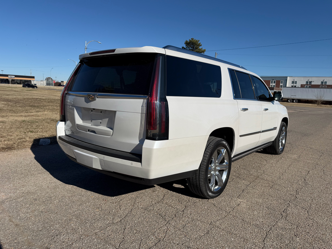 Cadillac Escalade ESV 4WD 4dr Premium Collection 2016