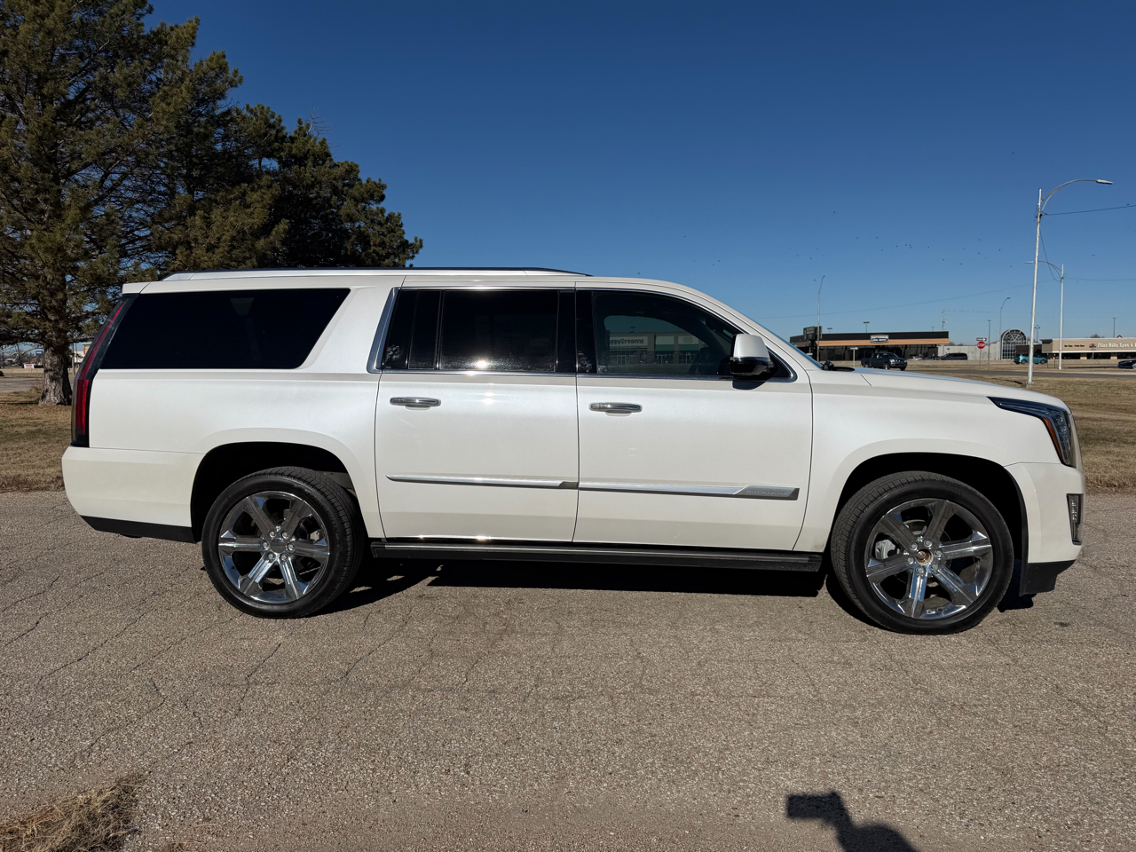 Cadillac Escalade ESV 4WD 4dr Premium Collection 2016