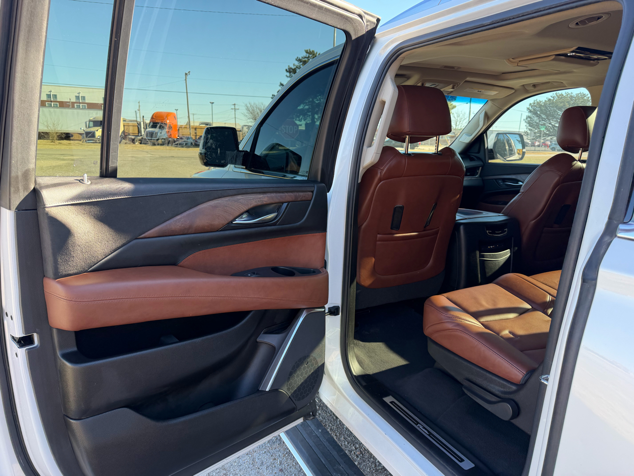 Cadillac Escalade ESV 4WD 4dr Premium Collection 2016