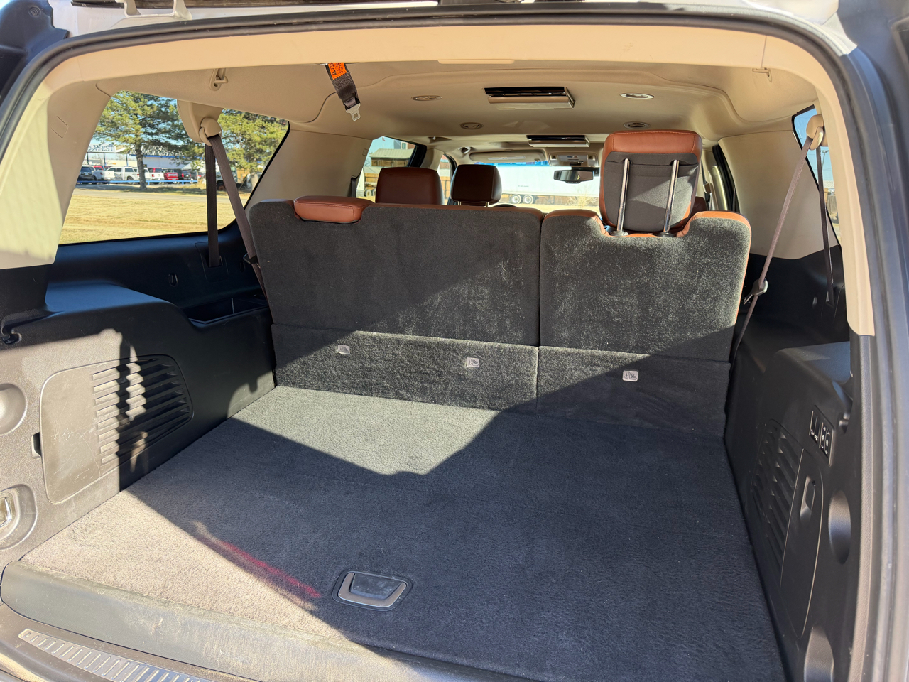 Cadillac Escalade ESV 4WD 4dr Premium Collection 2016