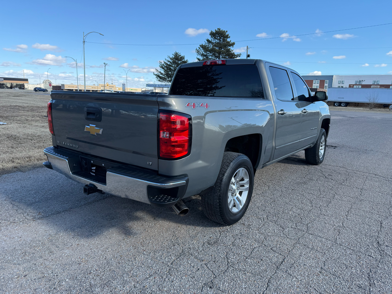 Chevrolet Silverado 1500 4WD Crew Cab 143.5" LT w/1LT 2017