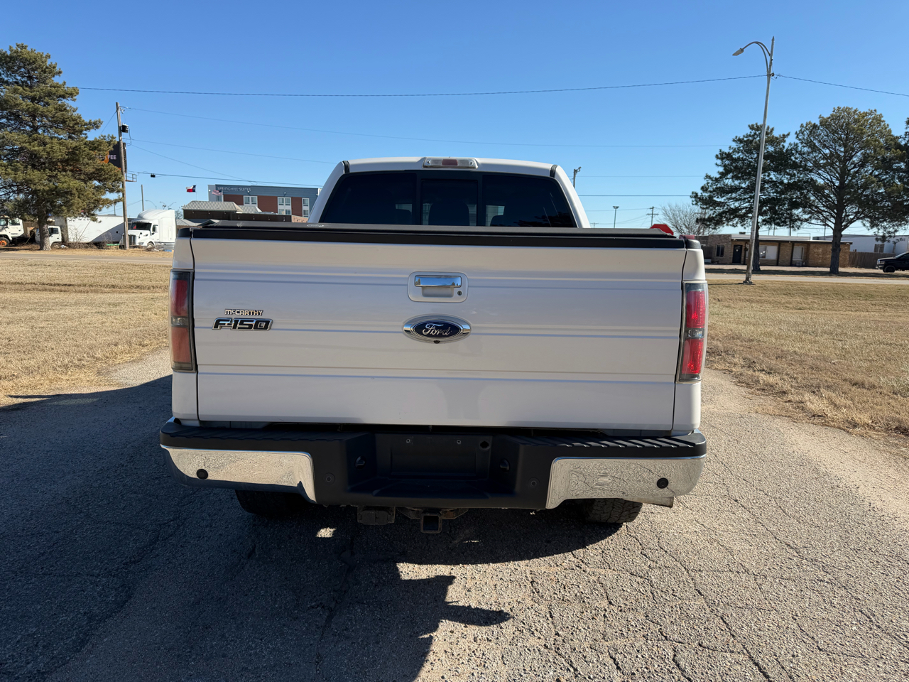 Ford F-150 4WD SuperCrew 145" Lariat 2011