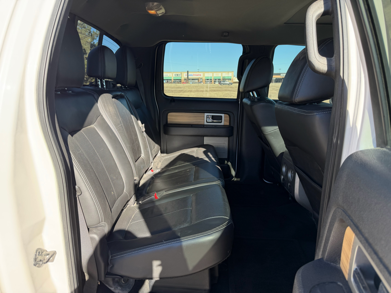 Ford F-150 4WD SuperCrew 145" Lariat 2011