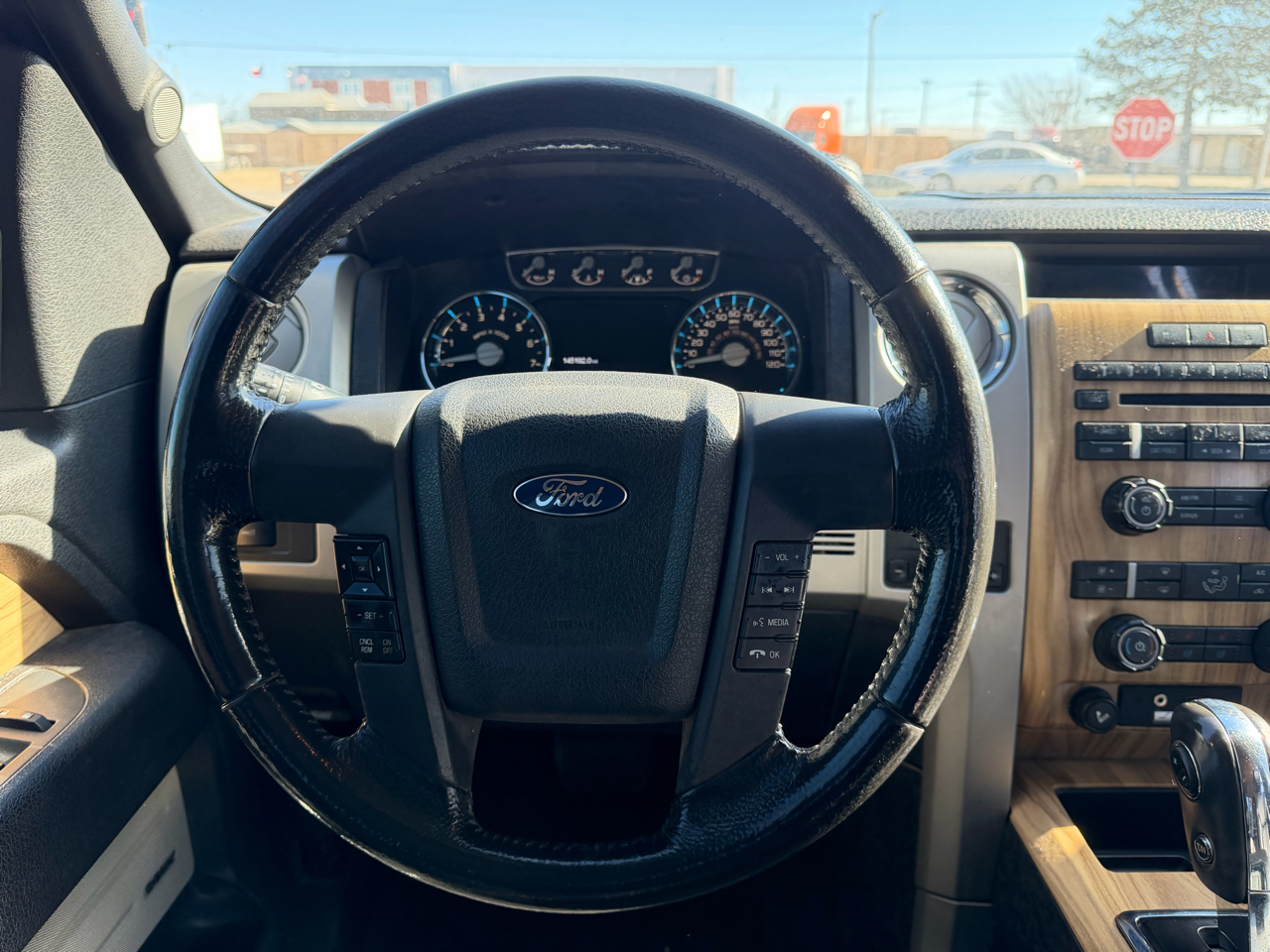 Ford F-150 4WD SuperCrew 145" Lariat 2011